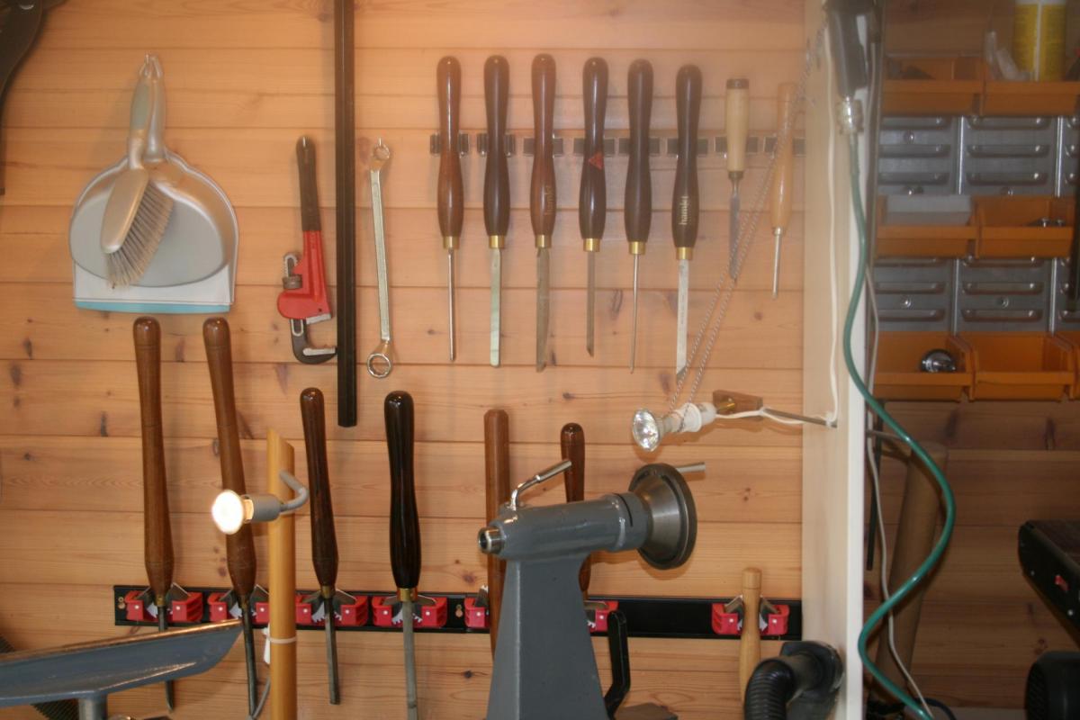 Tour à bois et outils associés